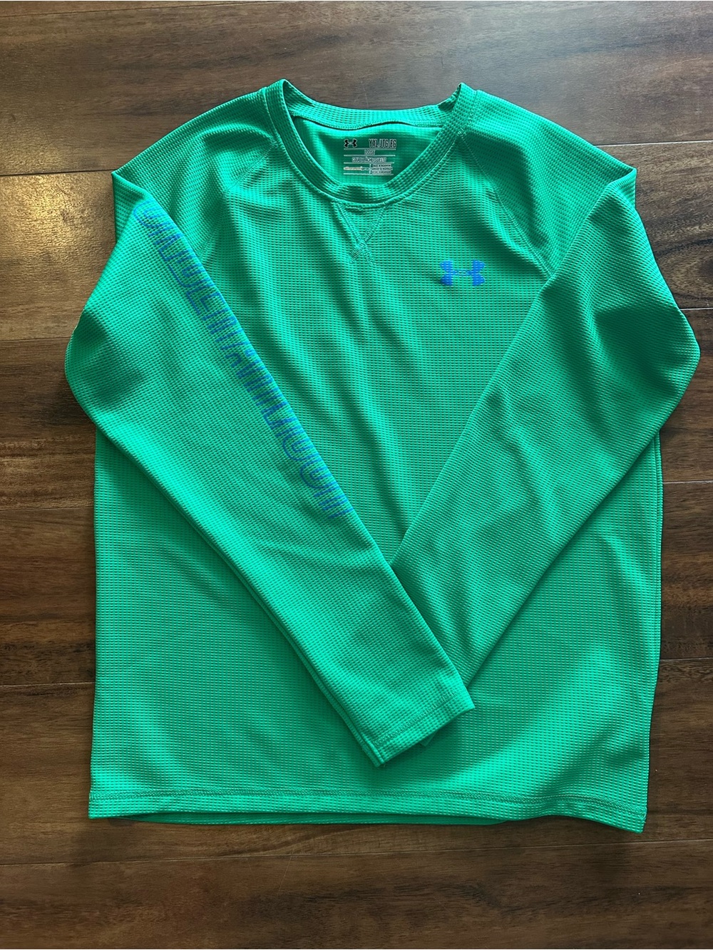 Under Armour Boys Long Sleeve Performance Shirt in Green and Blue
